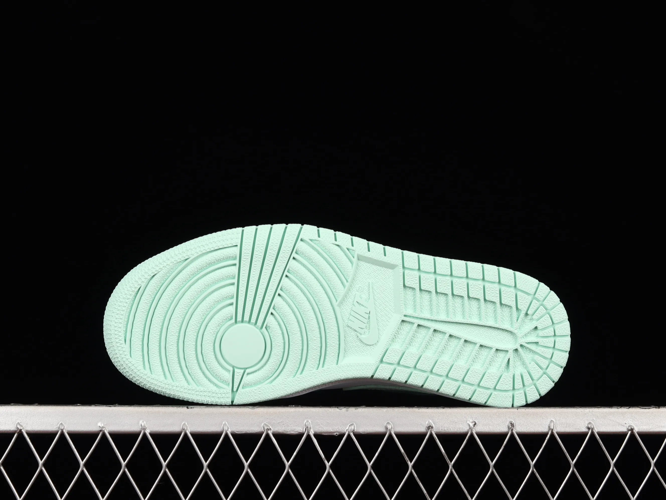 All categories Air Jordan Jordan series basketball shoes Air Jordan 1 Mid G version pure original Air Jordan 1 Mid SE "Marine Green" AJ1 Joe 1 white cyan Chinese basketball shoes DV2229-300